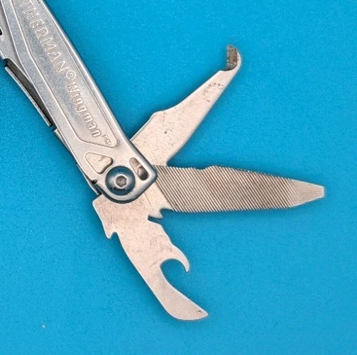 LEATHERMAN WINGMAN MULTI-TOOL! FAST SHIPPING!