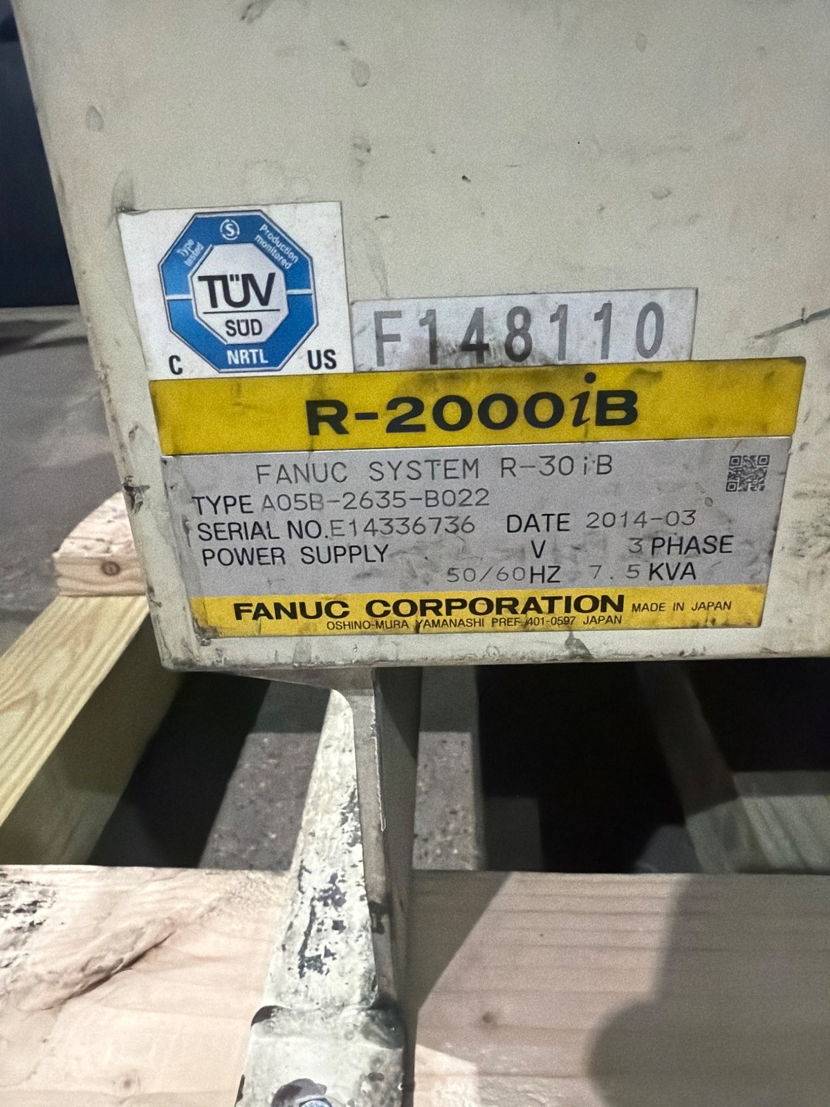 FANUC R‑2000iB/210F Complete w/ R‑30iB Controller USED