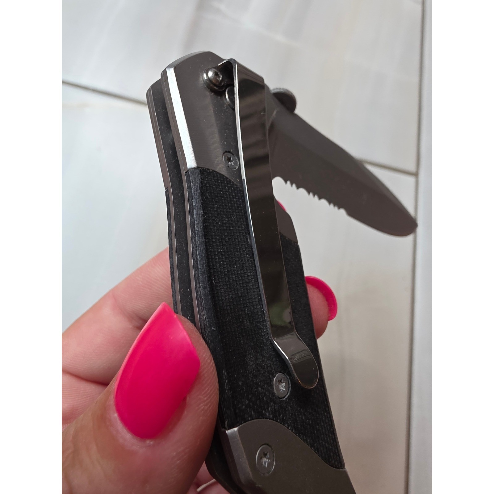 Smith & Wesson 1st Response SWFRS Folding Knife Serrated Blade Rescue Tool F1