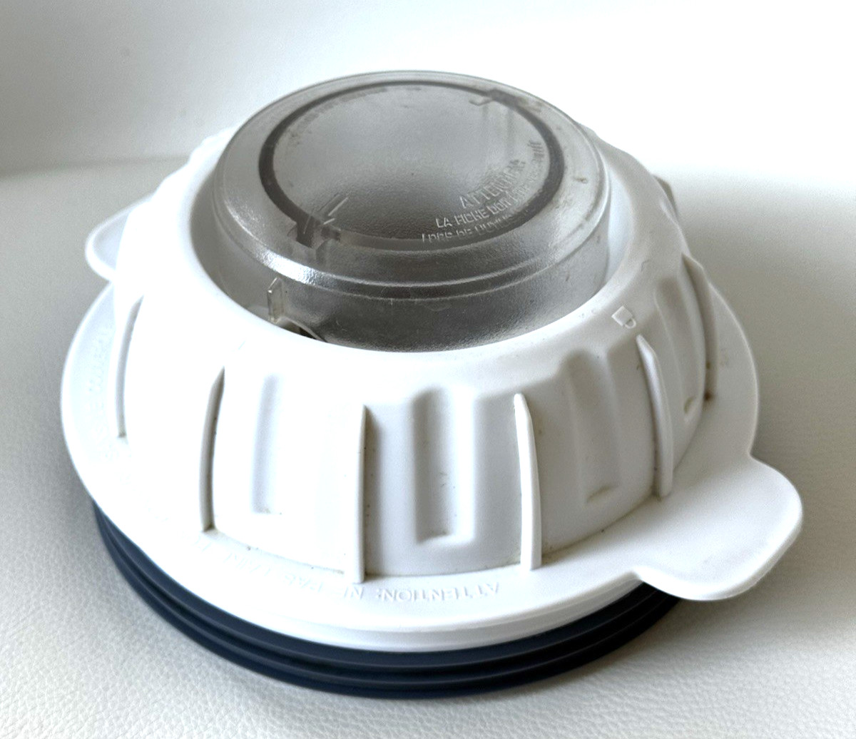 HealthMaster Living Well Blender 70oz Pitcher Replacement Lid Cap JLA-8 White.