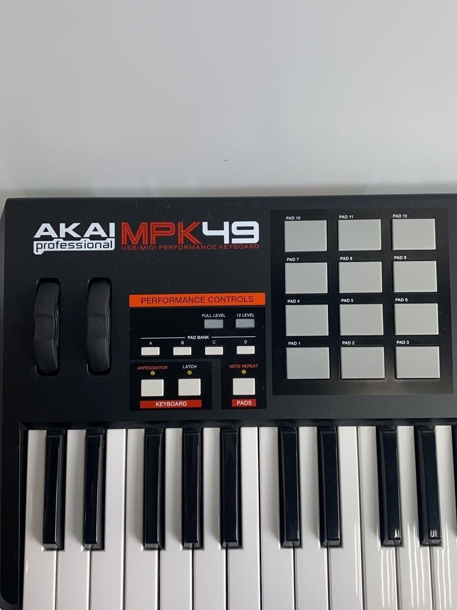 AKAI Synthesizer MPK49 Used