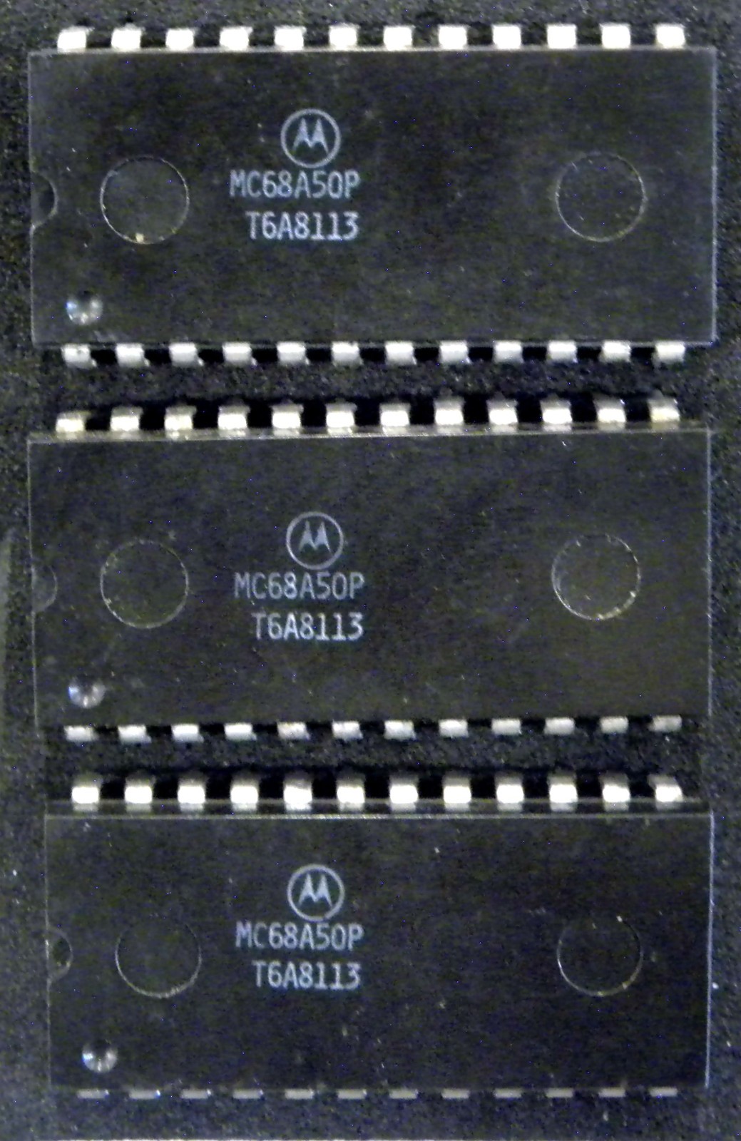 Motorola MC68A50P Asynchronous Interface Adapter IC Chip 24-Pin DIP Lot of 3