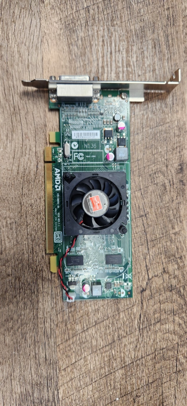 AMD ATI Radeon HD 6350 Rev 7.1 512MB PCI-Express With DVI Splitter Cable