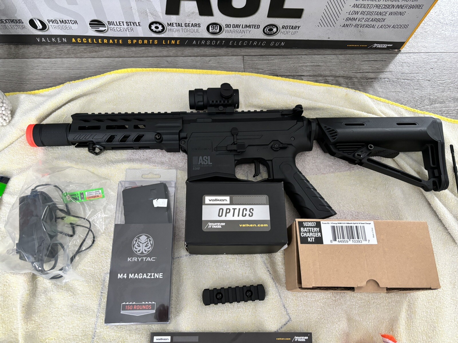airsoft gun