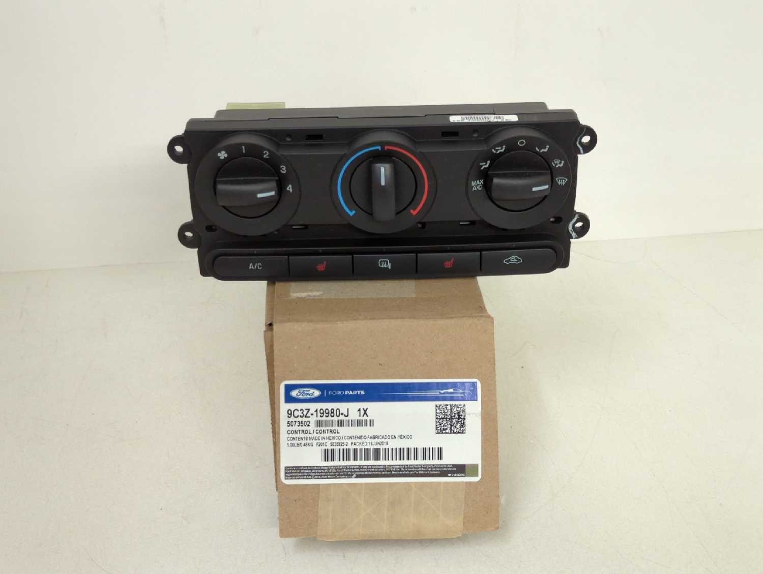 New OEM genuine Ford HVAC Heater Air Control 2008-2010 Super Duty 9C3Z-19980-J