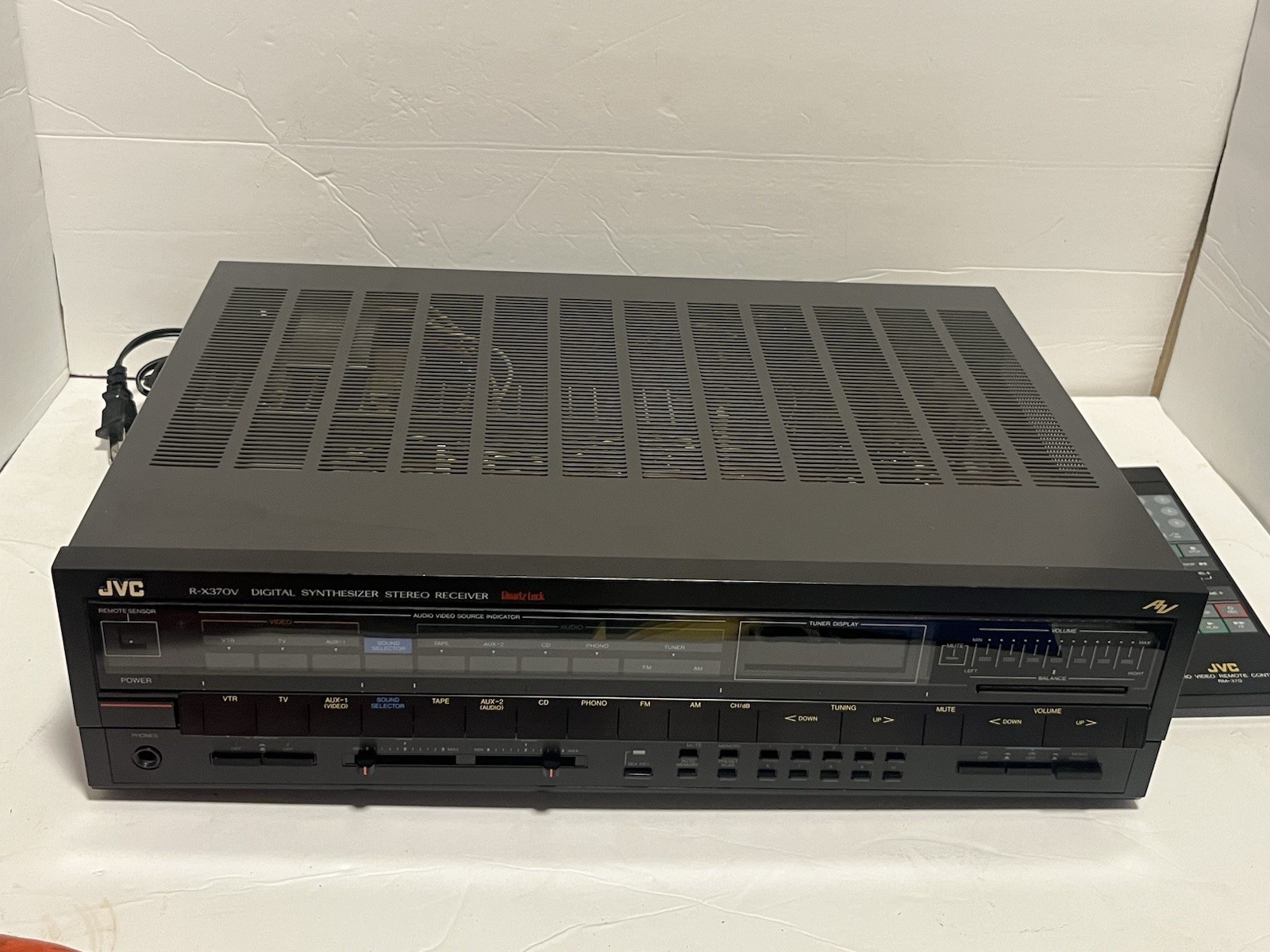 JVC R-X370V STEREO RECEIVER WITH REMOTE BUNDLE