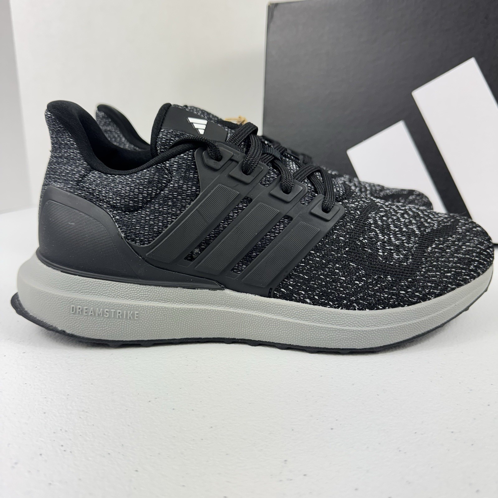 Adidas UltraDream DNA Men’s Running Shoe Athletic Sneakers Grey JP7690