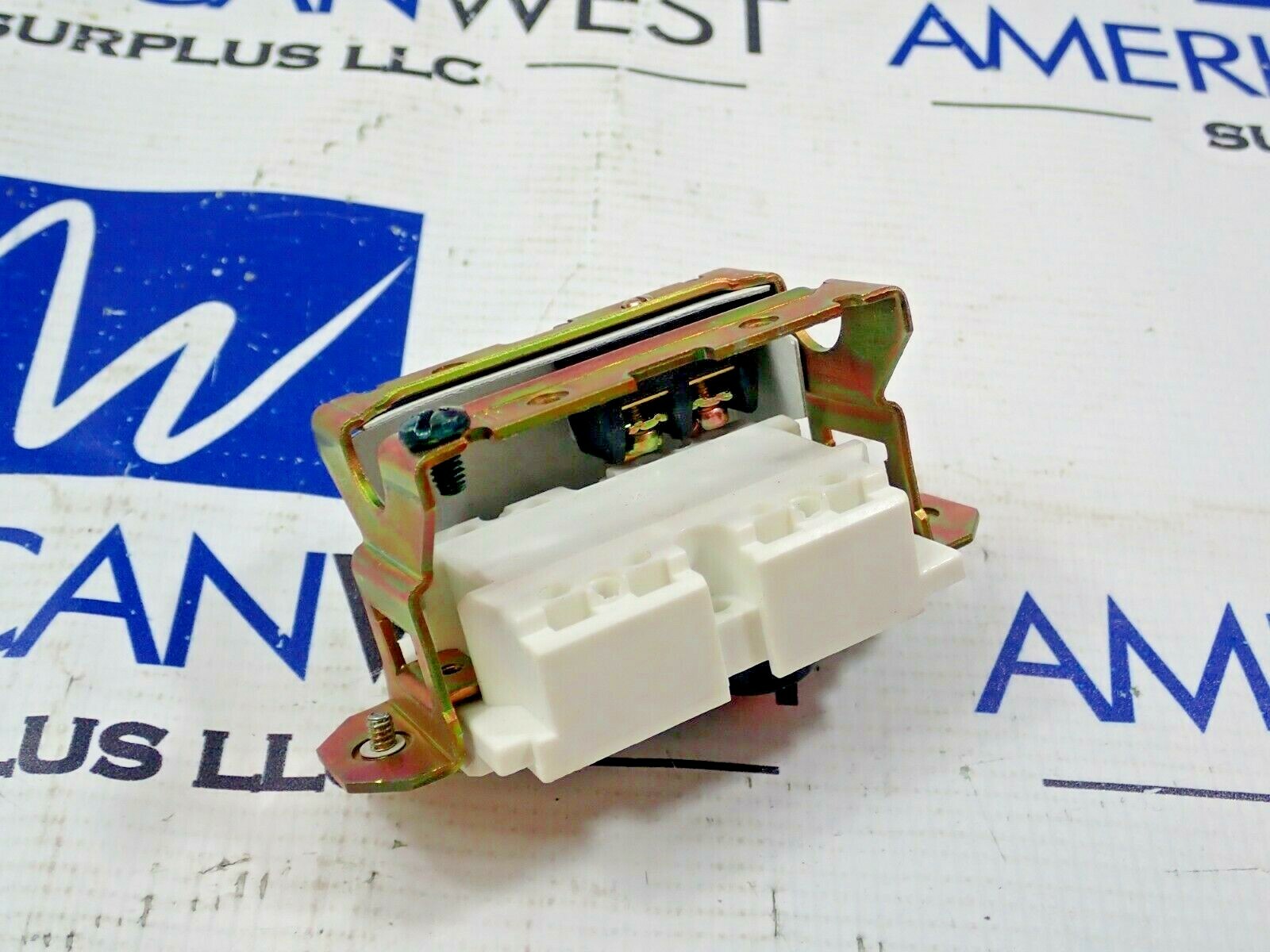 NEW Square D 9001BFB107 Control Station