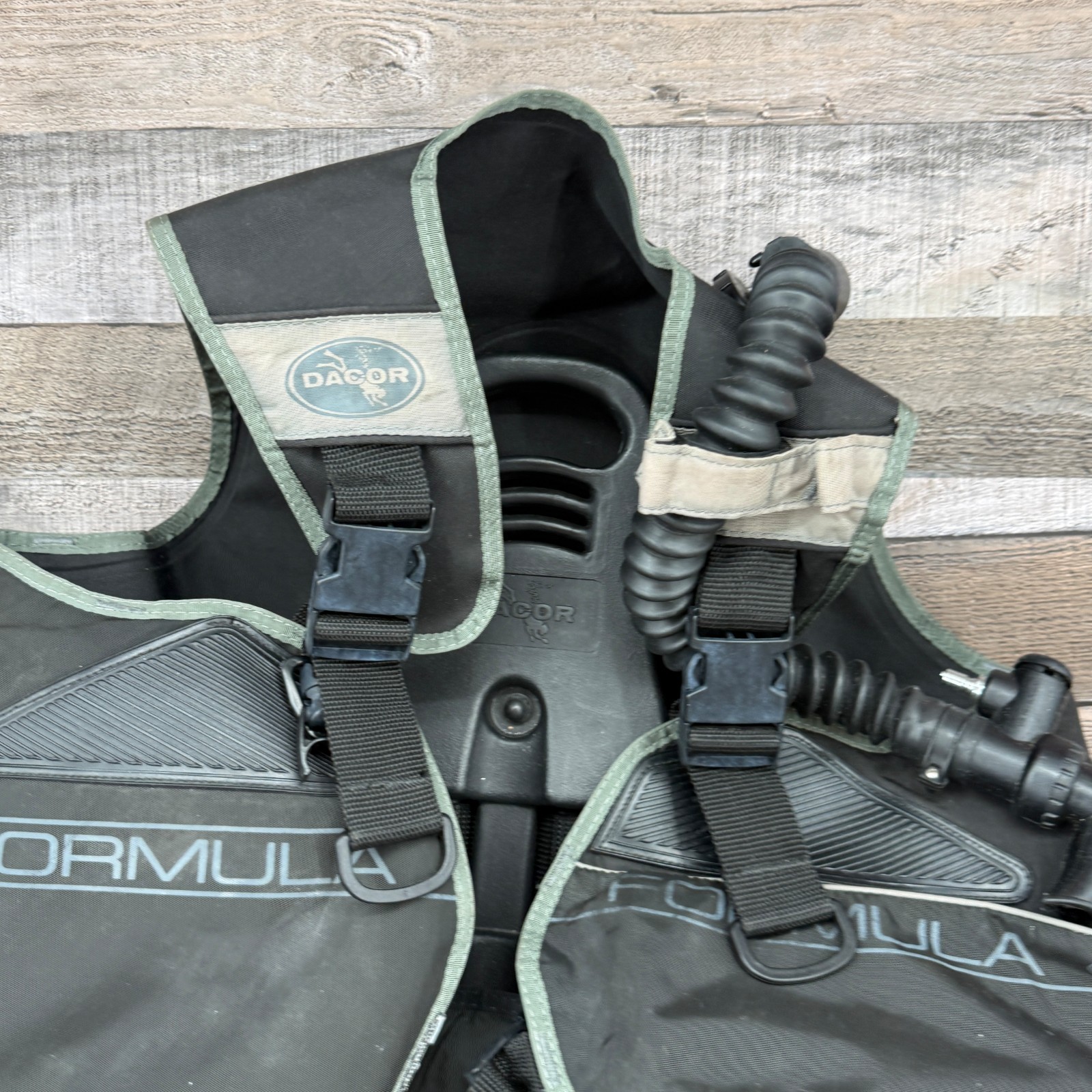 Dacor Formula Scuba Diving Buoyancy Compensator Device BCD Black & Gray