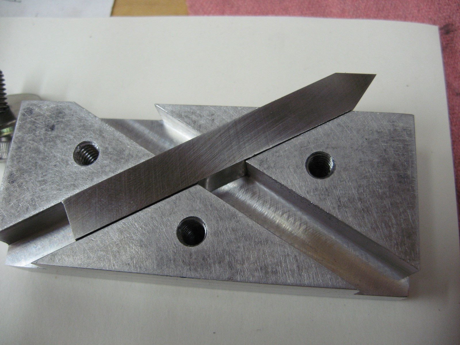 Lathe Tool Bit Grinding Jig, 60 Degree Grinding Jig for 3/8" Thread Cutting Bits