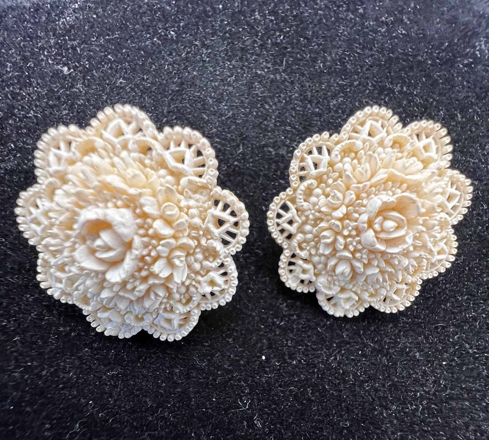 Lace Style With Rose Pattern Clip On Earrings