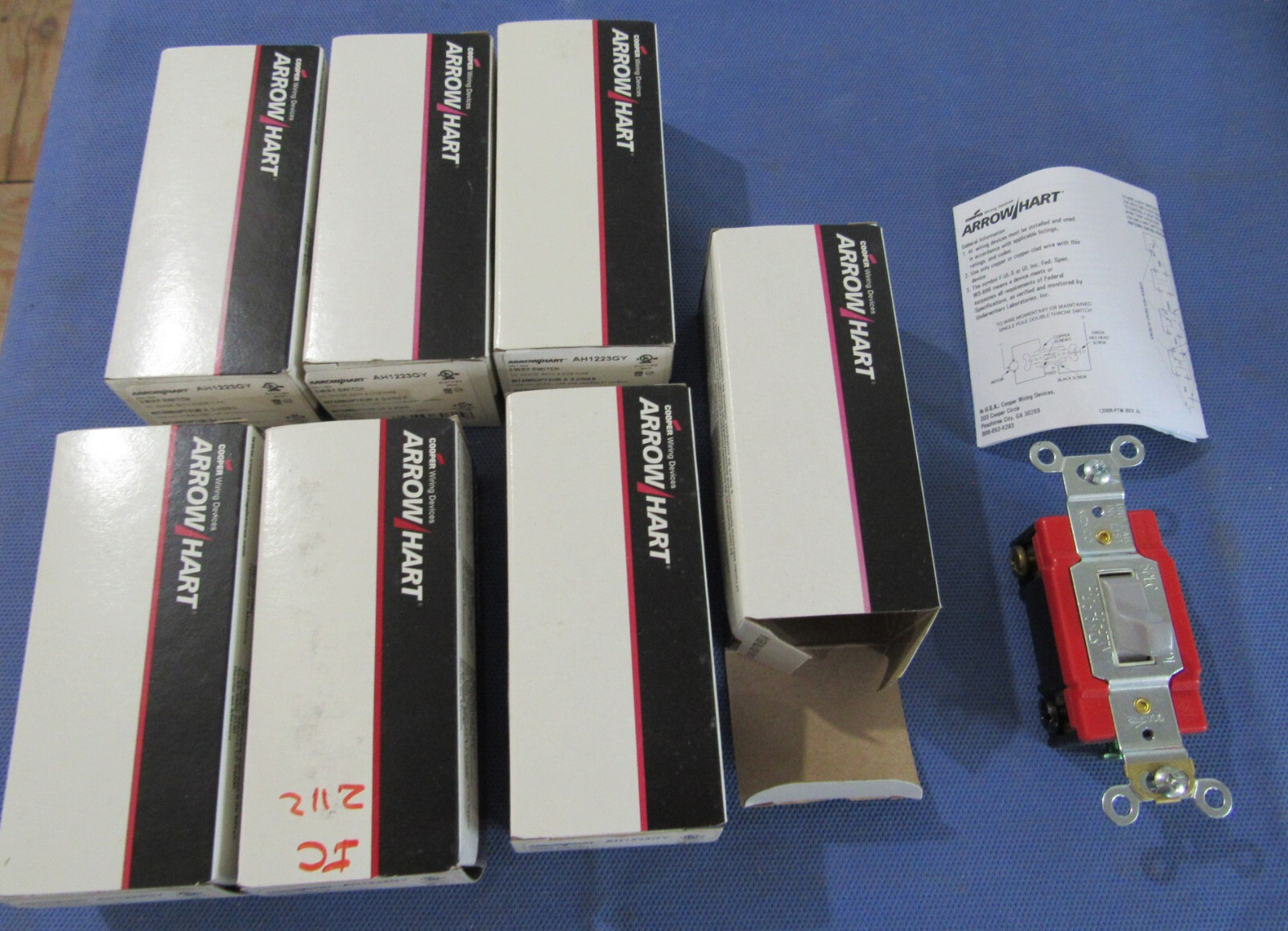 New Lot of 7 Arrow Hart Ind. Toggle AH1223GY 3-Way Switch 14-10 AWG 20A 120/277V