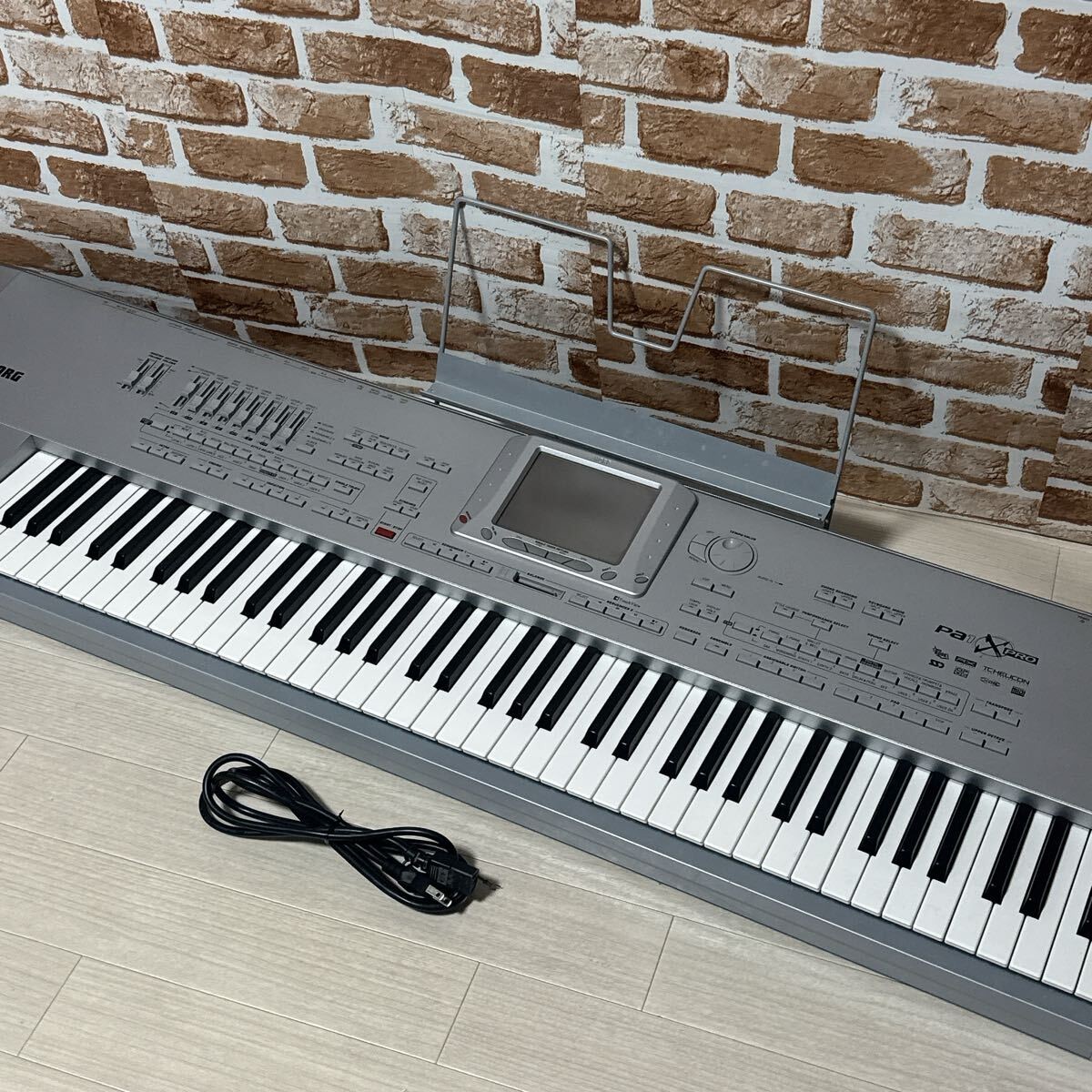 Korg Pa1X Pro 76-Key Arranger Synthesizer Keyboard 100V As-Is LCD Burn Japan JDM