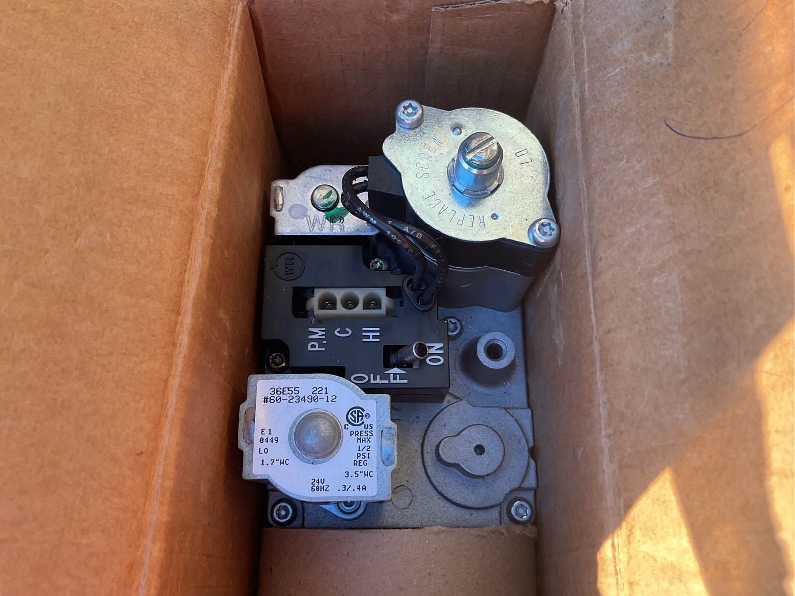White Rodgers Gas Valve # 36E55 221  for Rheem Furnces Part# 60-23490-12