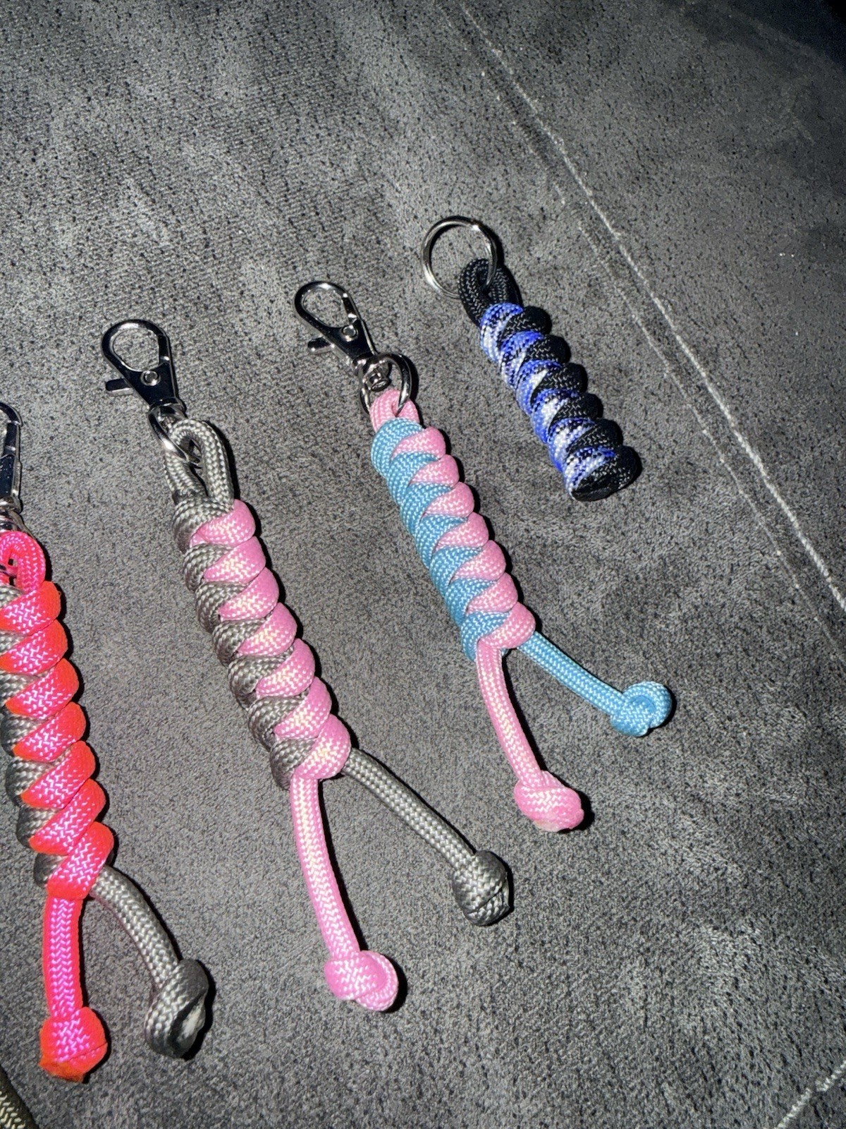Multi Color Paracord Mini Keychain/Zipper Pull Key Ring