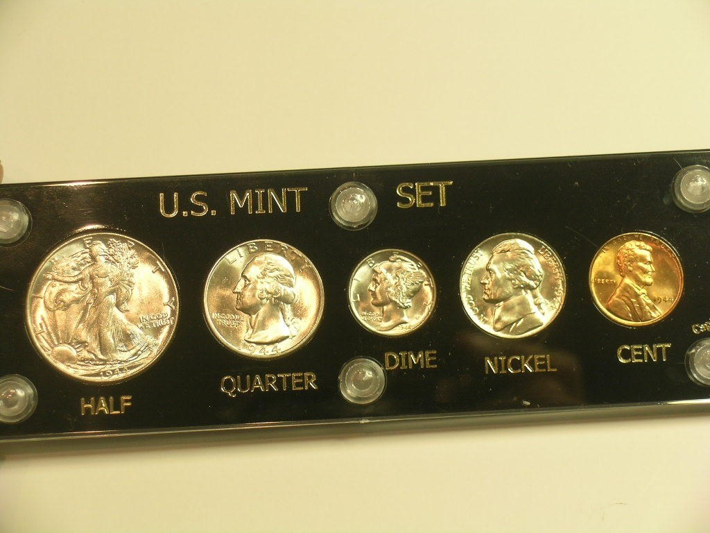 1944 Brilliant Uncirculated Coin Year Set  -  Capital Holder