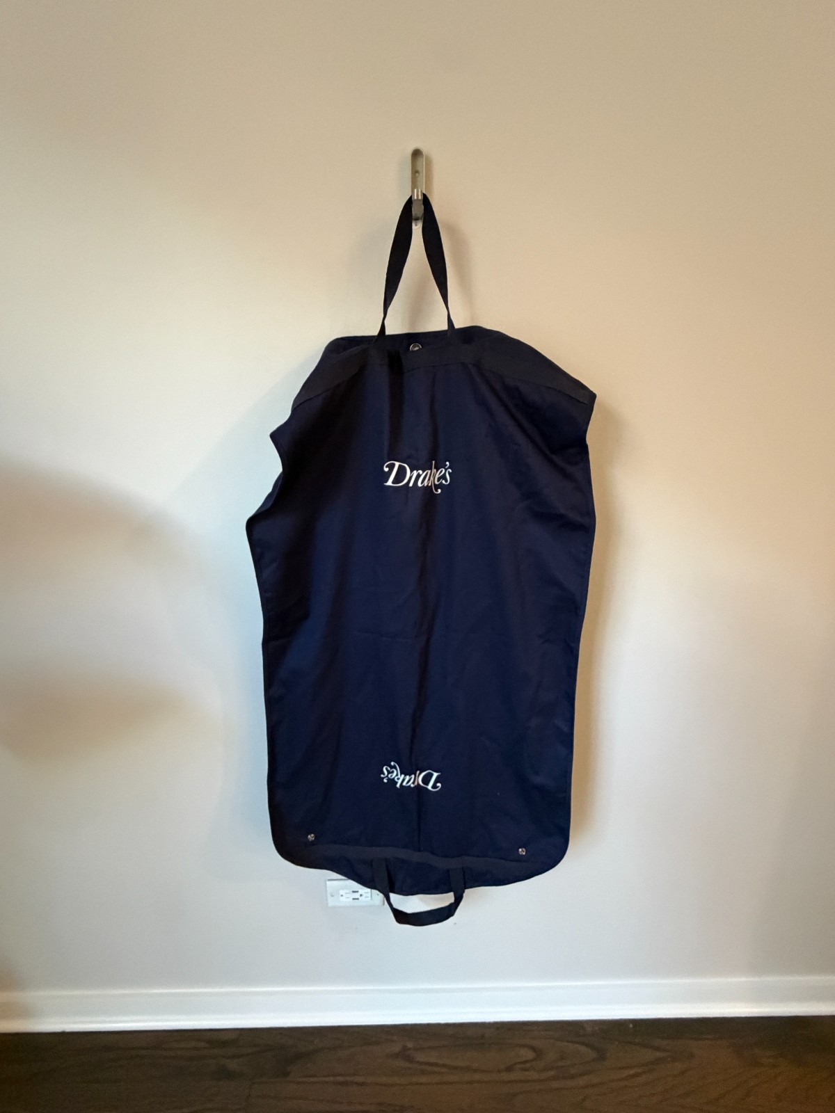 🔥 Drake's Drakes London Garment Bag