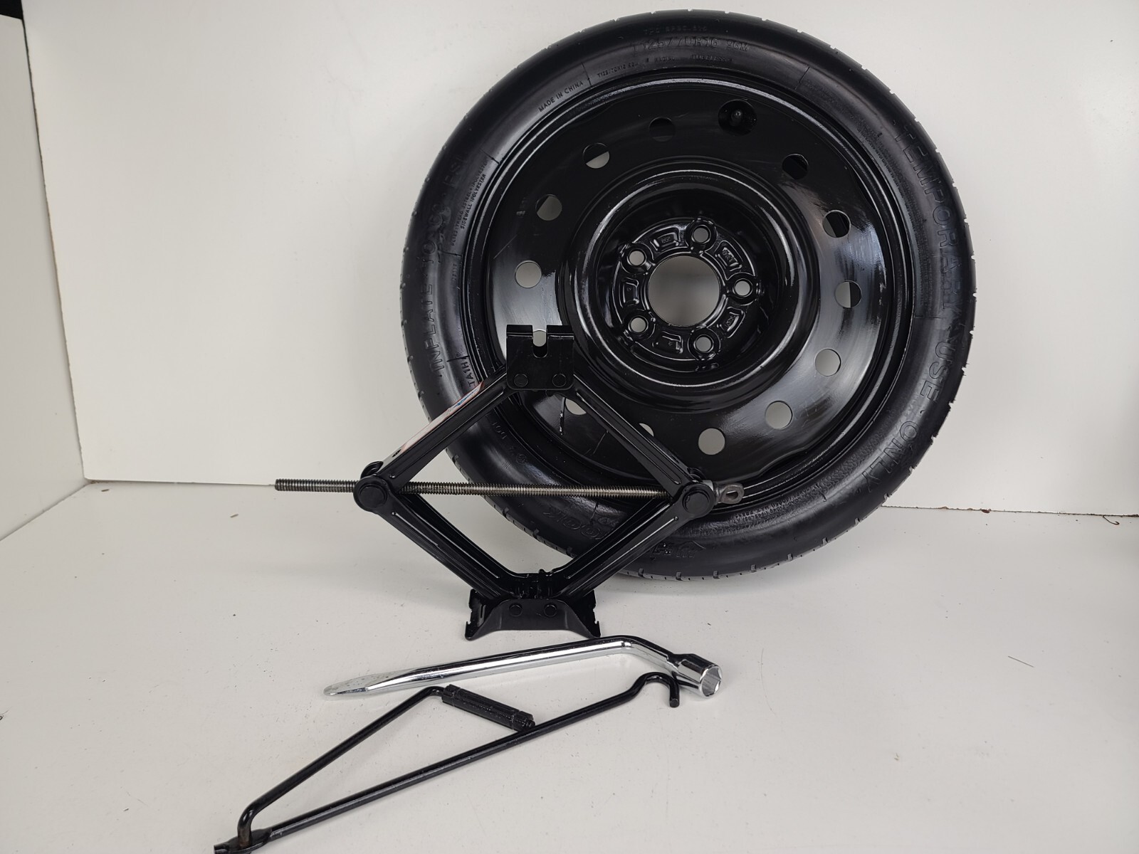 Spare Tire W/Jack Kit   16" Fits 2014- 2023 Kia Soul Compact Donut