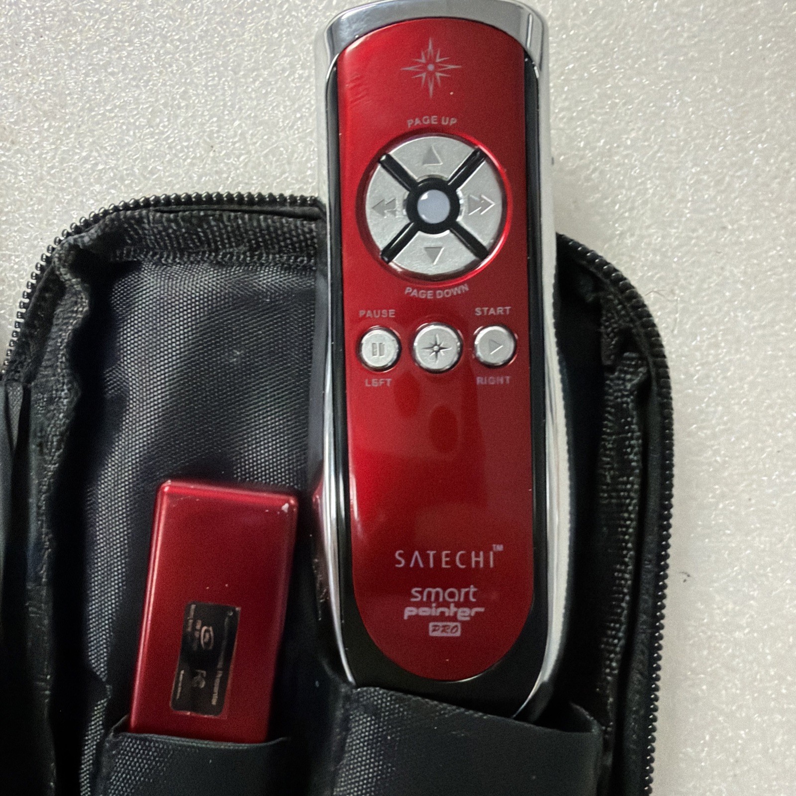 Satechi SP400 2.4Ghz RF Wireless Presenter Laser Pointer Mouse Function PC Red