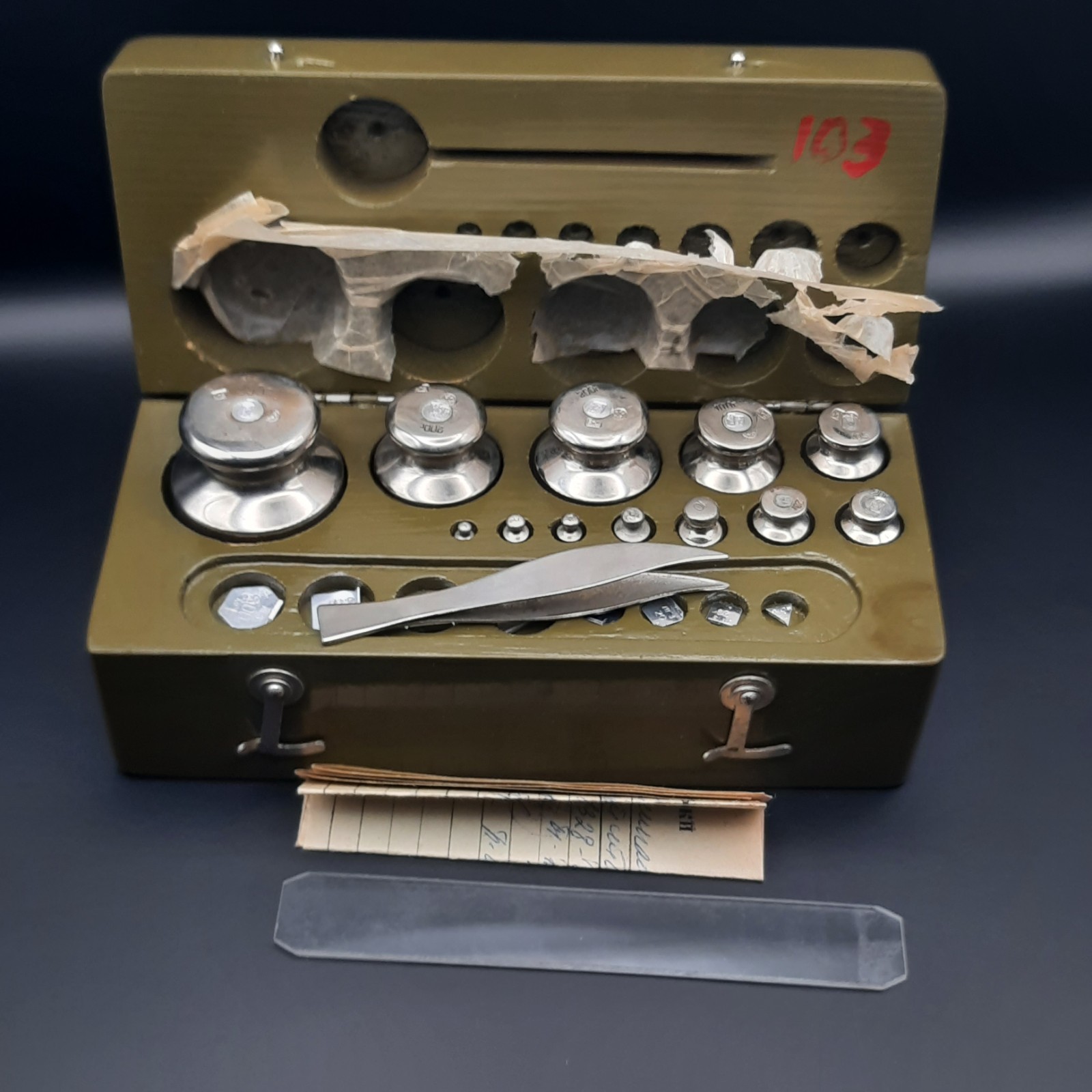 Vintage set of weights from 0.01g to 500g. Ministry of Defense, 4th grade.