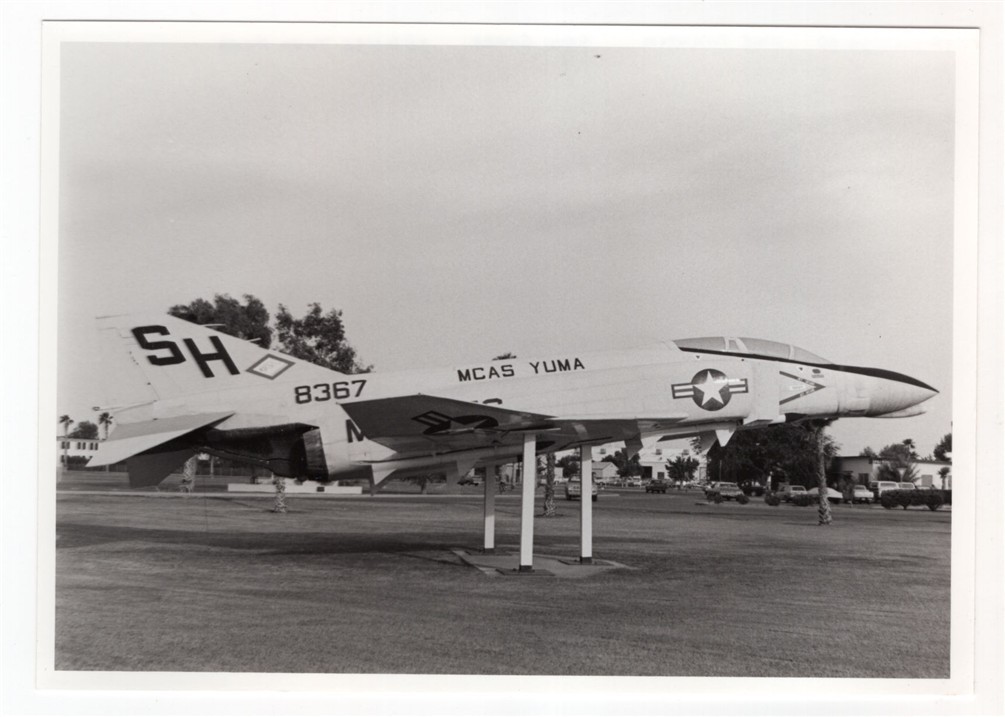 1986 USMC F-4B Phantom II 148367 Front Guard Gate Yuma MCAS 5x7 Original Photo
