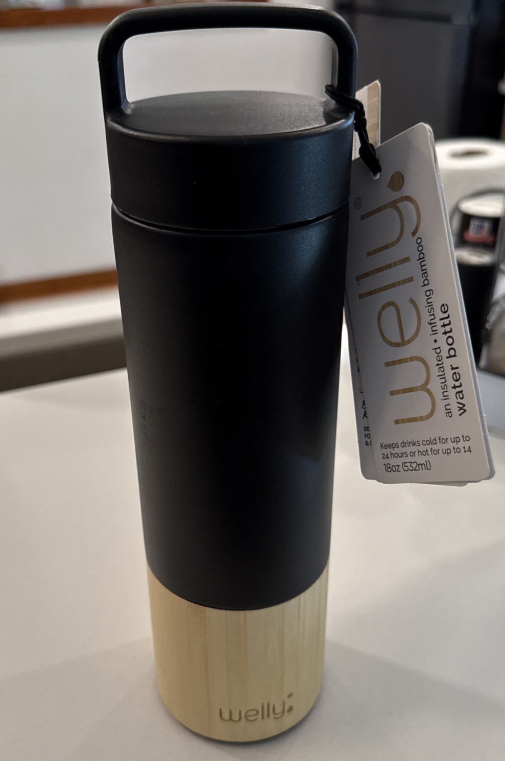 WELLY Infusing Traveler Water Bottle - 18 Oz Black NWT