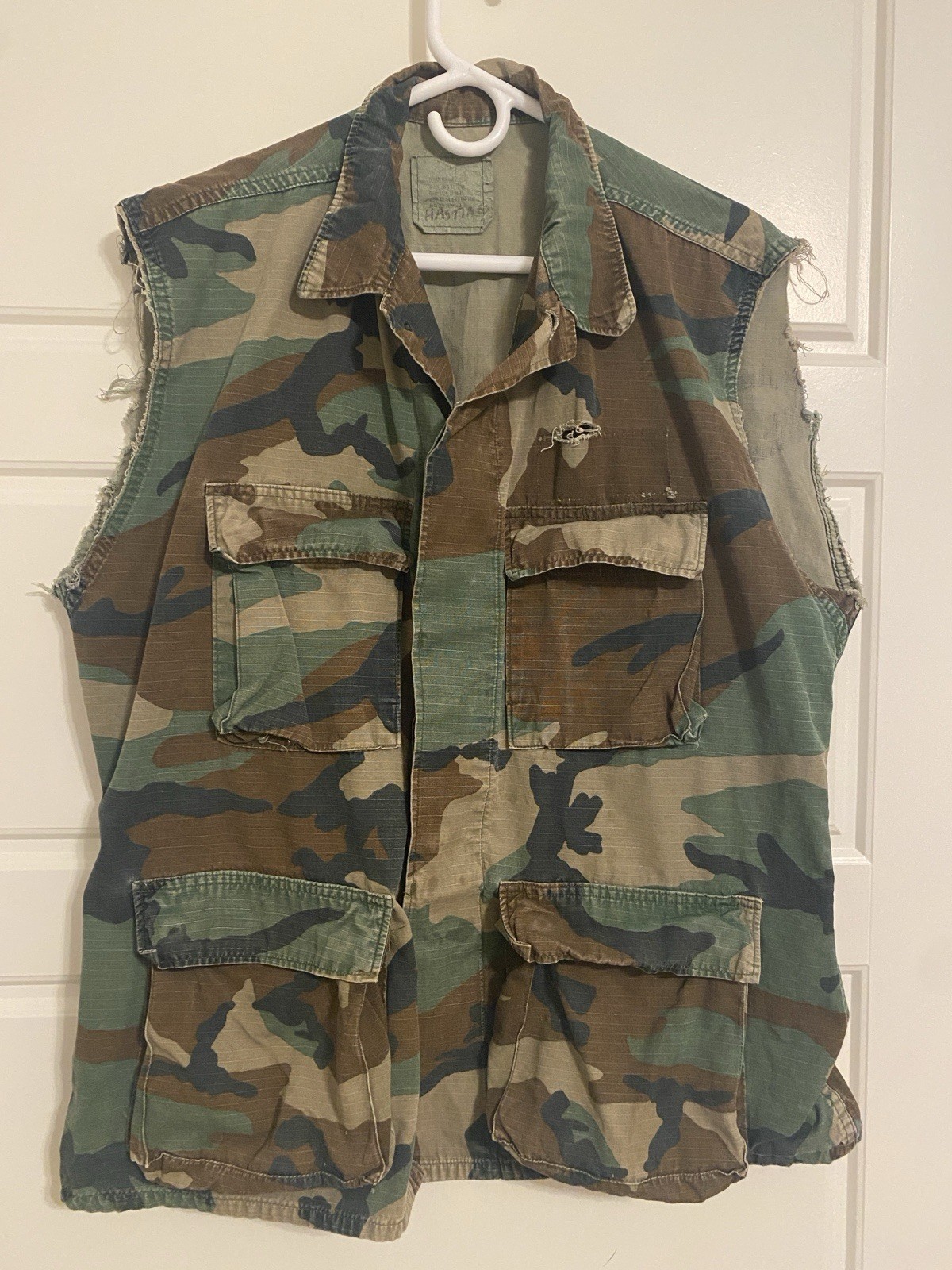US Army Jacket Coat Mens Woodland Camo Military Cut Off Grunge Distress Sz M