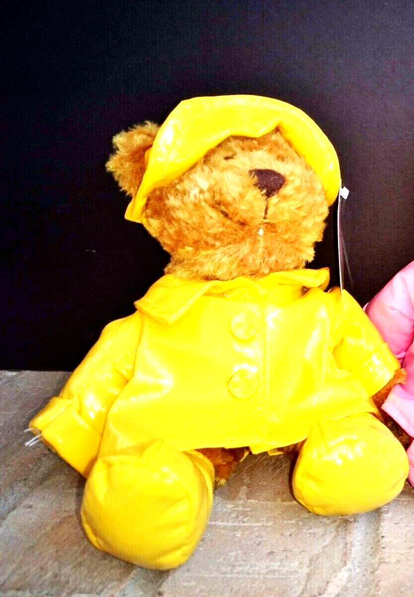 BEAR WEARING CUTE YELLOW RAIN COAT ~ MARCH OF DIMES 2006 NWT!