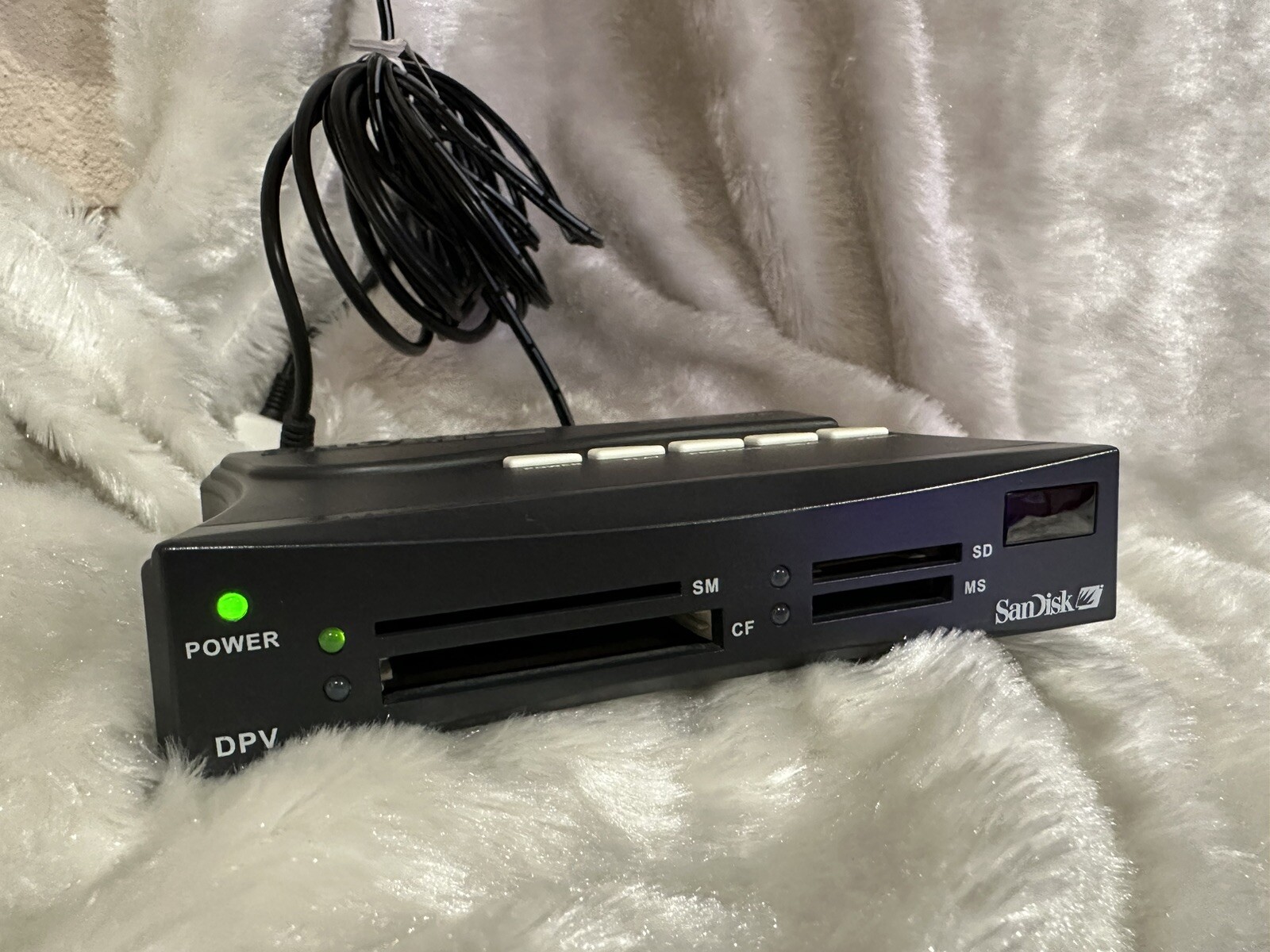SanDisk Digital Photo Viewer and Card Reader for TV, Md # SDV1-R With Power Cord