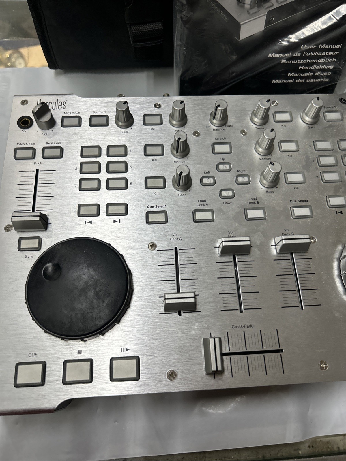 Hercules DJ Console Rmx - Mixer with case & usb cable