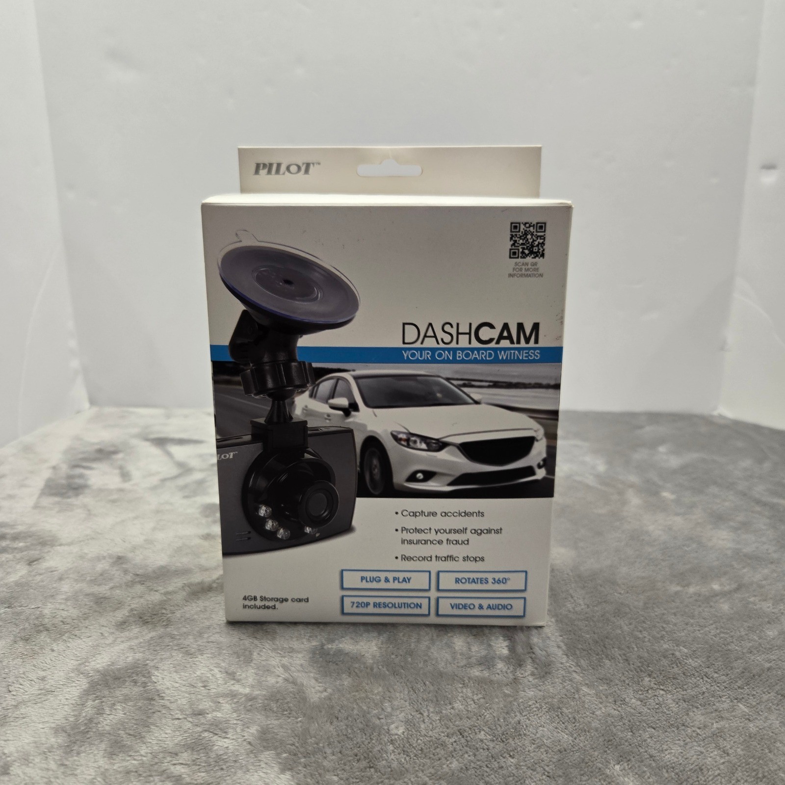 Pilot Dashcam 720P Resolution 2.4 Inch LCD Screen CL-3001W Black Car Camera