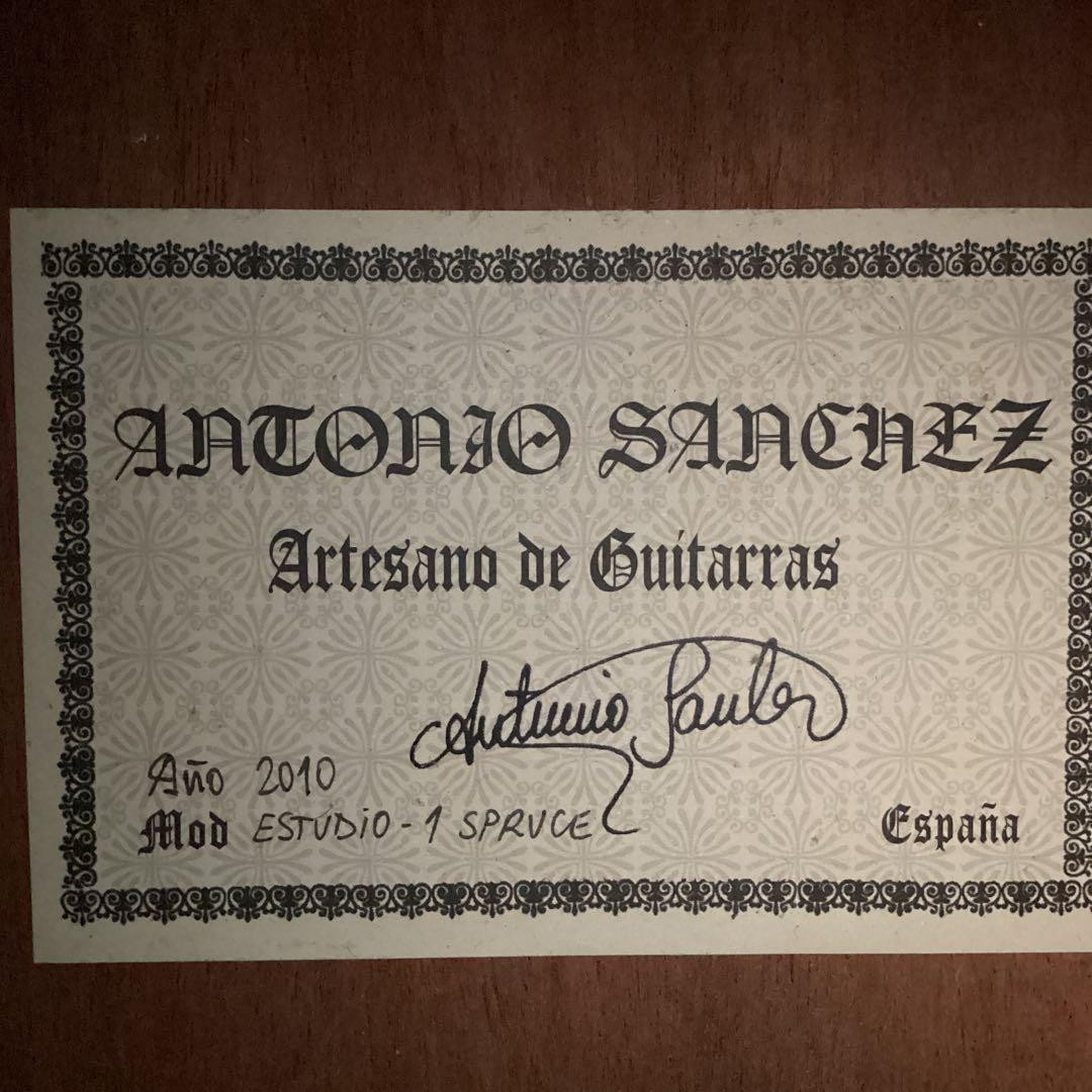 Antonio Sanchez Estudio 1spruce Classical Guitar With Case