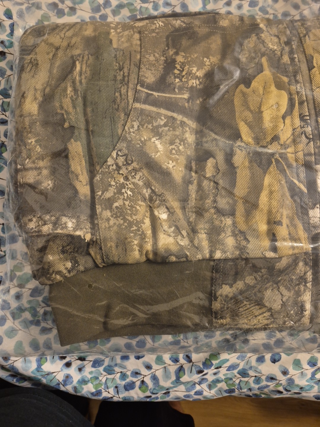 Realtree Keystone Light Hunting Jacket (Large) Brand New