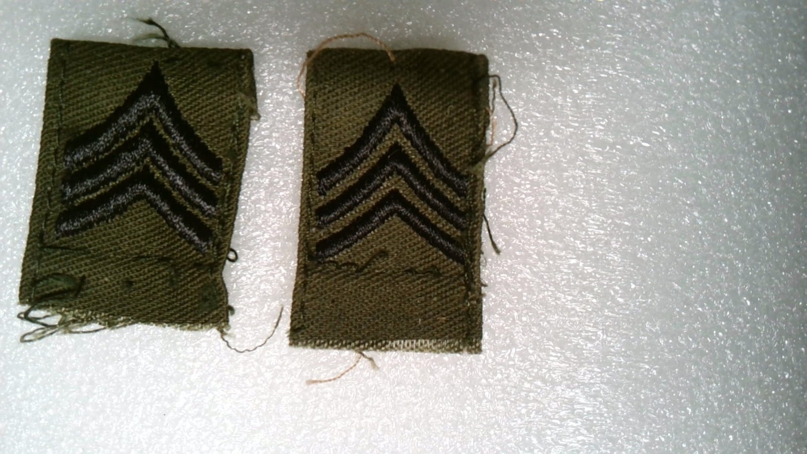 MILITARY PATCH SEW ON RANK SET OF 2 PULLED OFF UNIFORMS OD GREEN E-5 SERGEANT