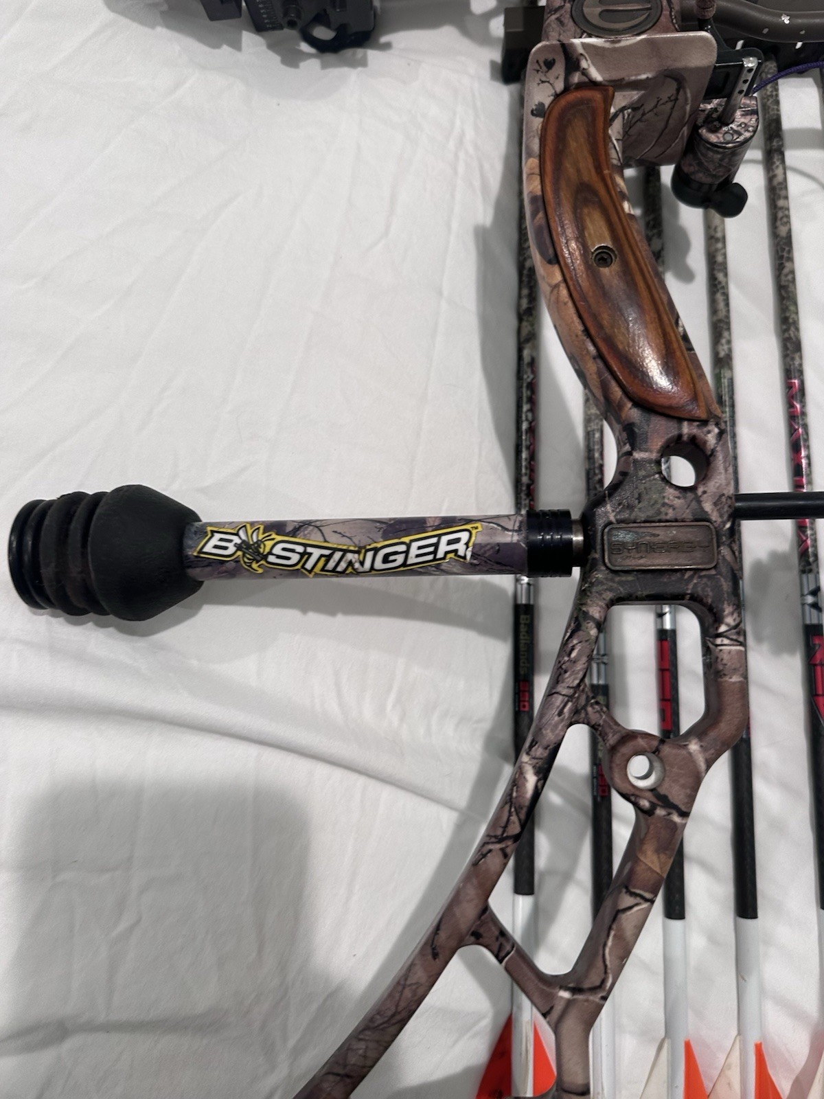 Elite Synergy Bow 30.5” 70#