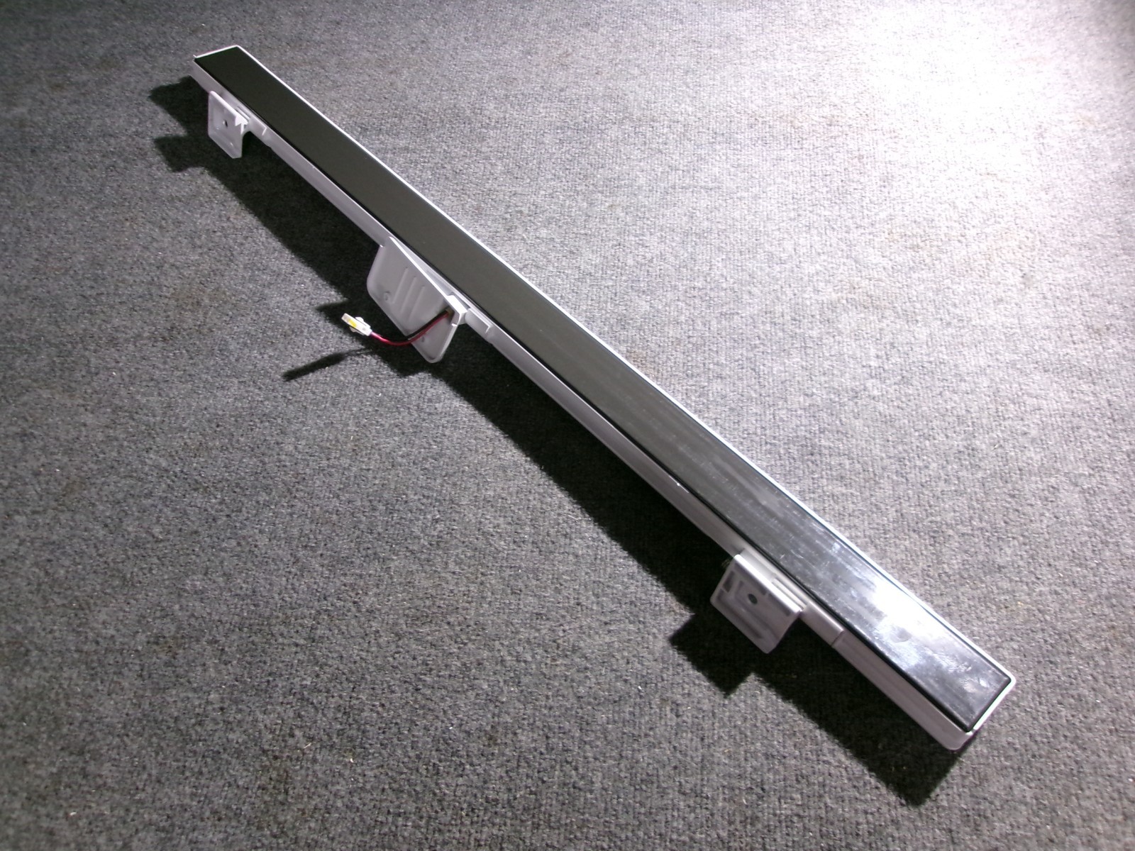 WR17X13240 GE REFRIGERATOR DOOR MULLION-BLACK