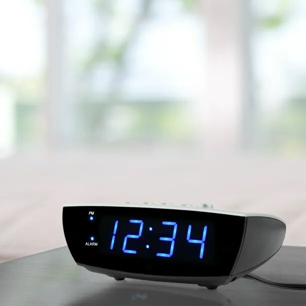 Super Extremely Extra Loud Alarm Clock For Very Heavy Sleeper Battery Backup New