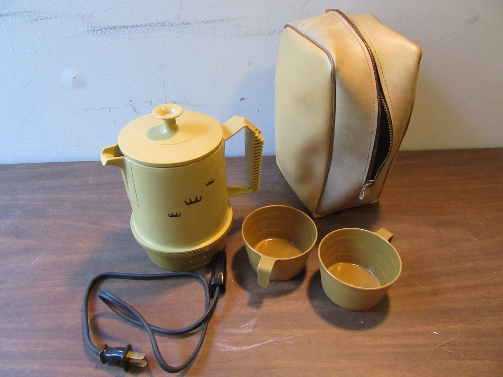 Poly-Perk Automatic Percolator by Regal 8-Cup 4-Pc. Travel Set (#7503-04228022)