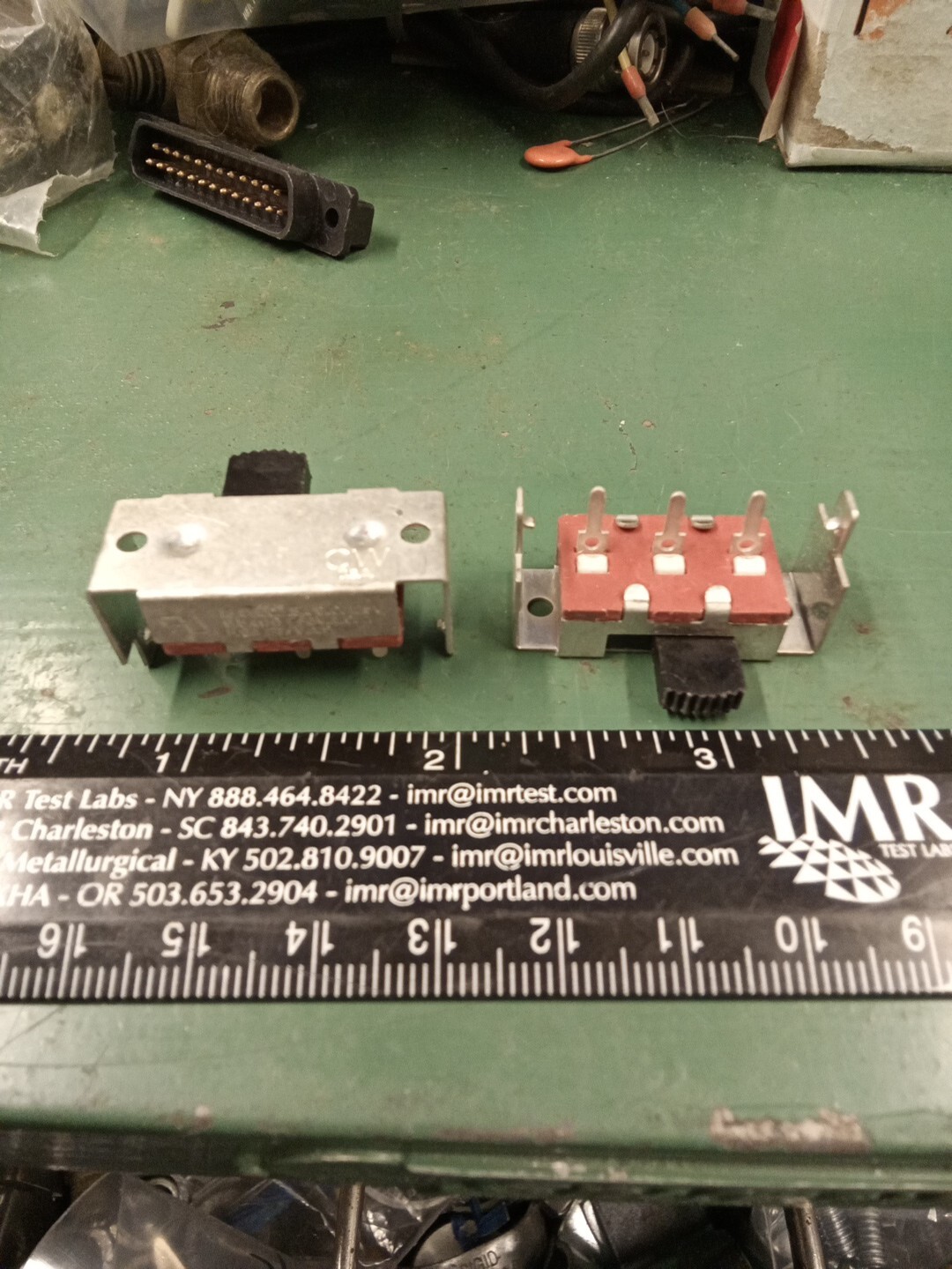CW USA SPDT SWITCH SLIDE 13a 125v Through Hole, 90deg