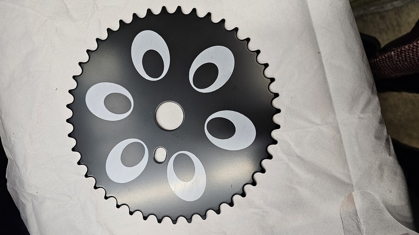 Chainring Oval Eyes For  1/2 × 1/8 Black /white  Bicyle Sprocket