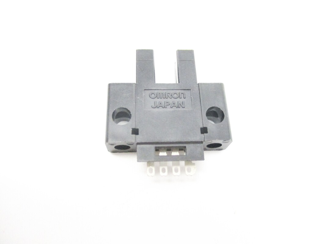 OMRON EE-SX670 NSNP