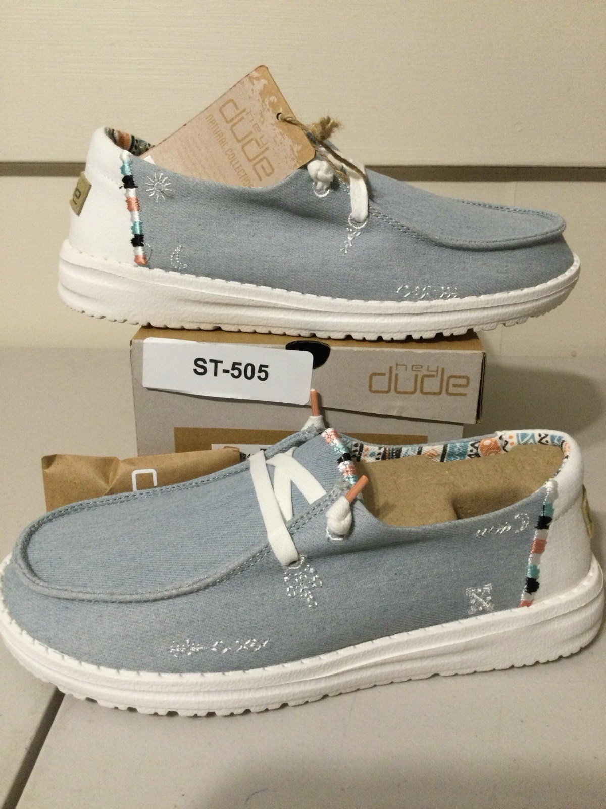 Hey Dude Women's Denim Flats Light Blue Embroidered Slip-On Bohemian Comfort 6