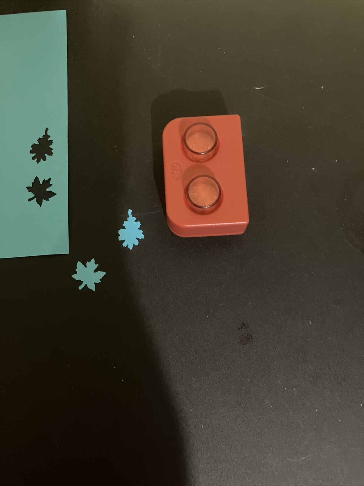 Creative Memories Leaf Maker Paper Punch 2 in 1 Set Maple & Oak Leaf Punch