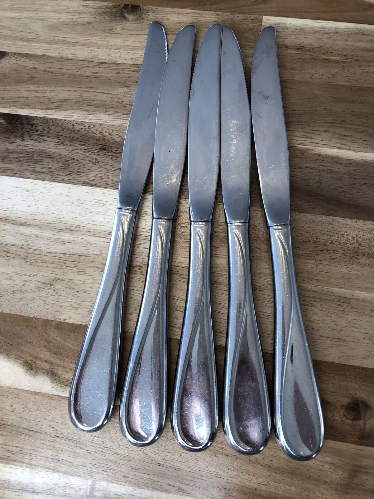 Oneida Flight Reliance Stainless Flatware Set of 5 Dinner Knives