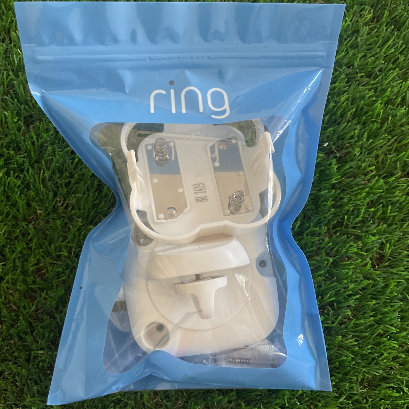 New Sealed Ring RB Spotlight Battery Mounting Pack White Genuine