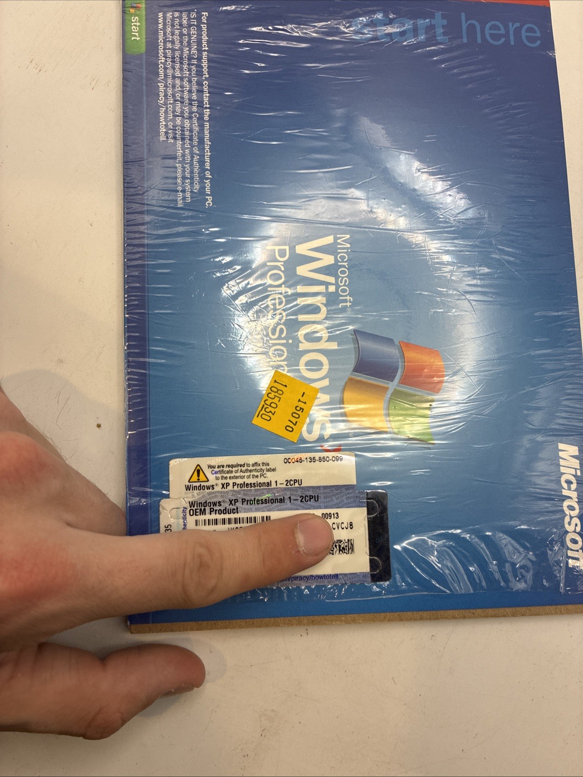 Genuine MICROSOFT WINDOWS XP PROFESSIONAL 2002 Complete w/CD & Product Key!
