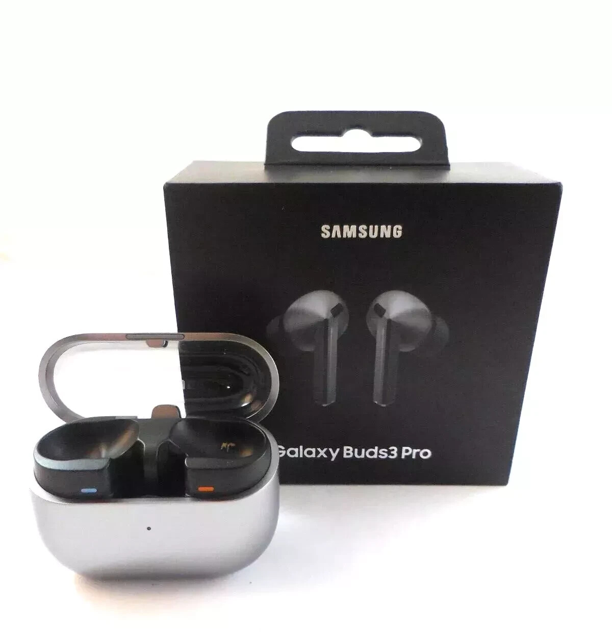 Samsung Galaxy Buds3 Pro True Wireless Replacement Charging Case-Silver(SM-R630)
