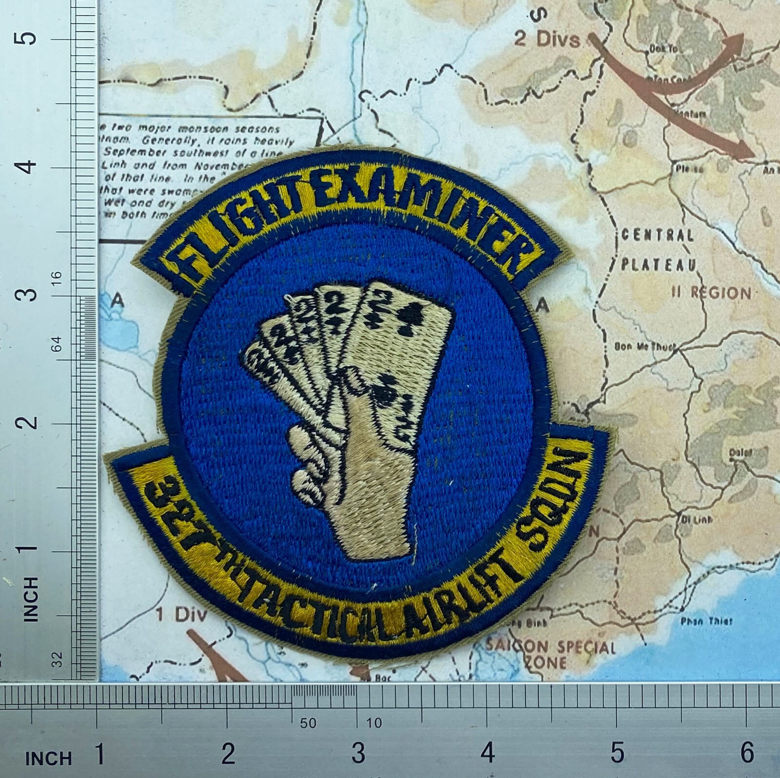 Patch , 327th tactical airflift squadron patch , flight examner p Vietna , T3-51