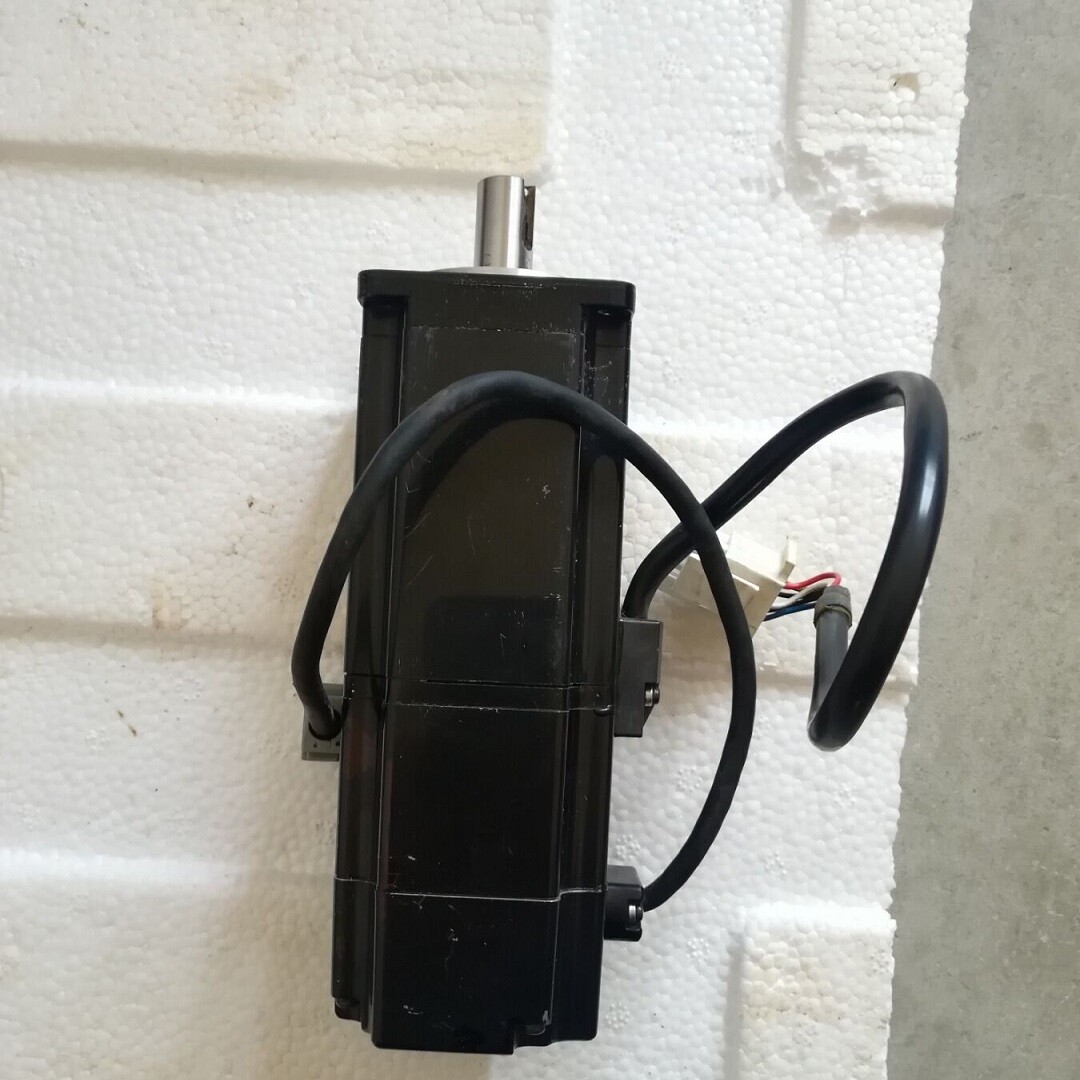 1pc SGMAH-04AAF4C Servo Motor