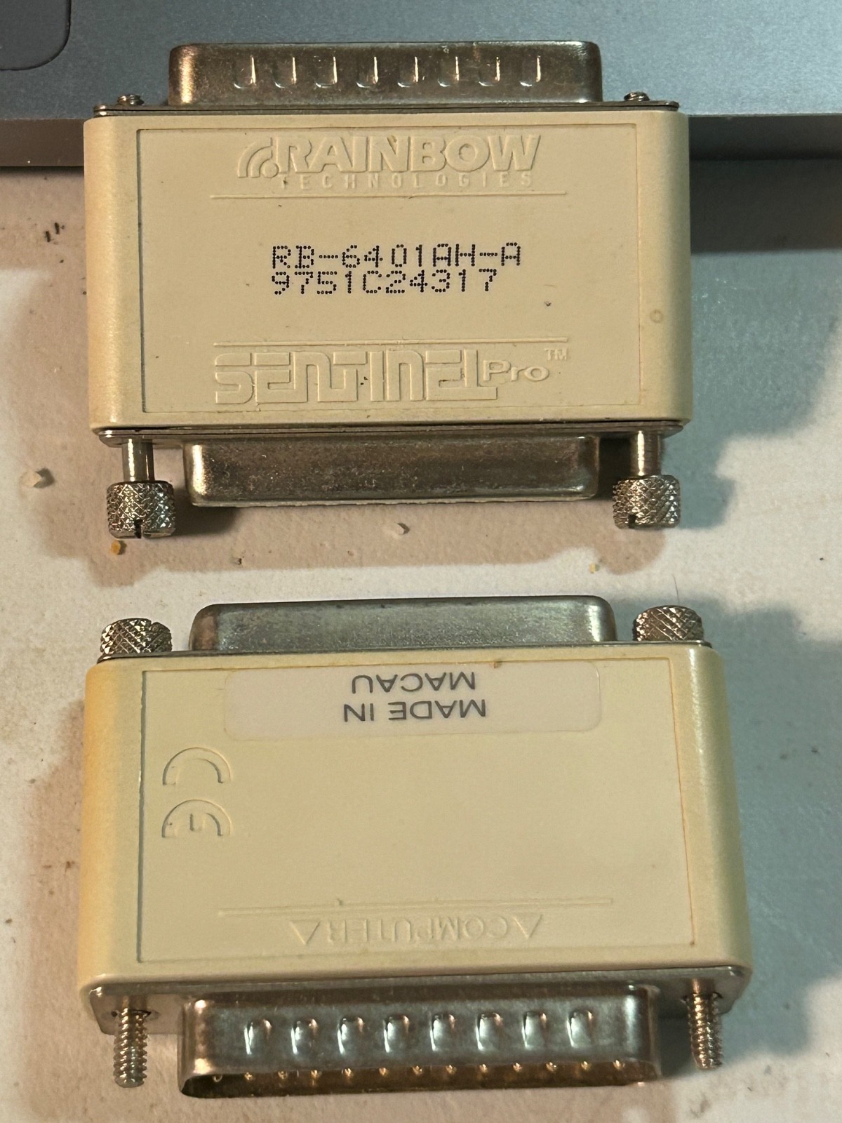Rainbow Technologies Sentinel Pro RB-4P31BH-P 01 38A24349 Adapter